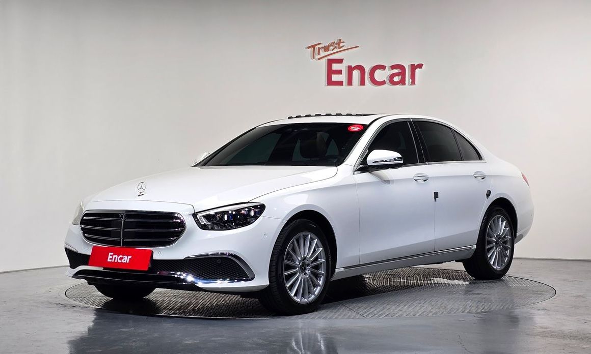 Mercedes-Benz E-Class 2023