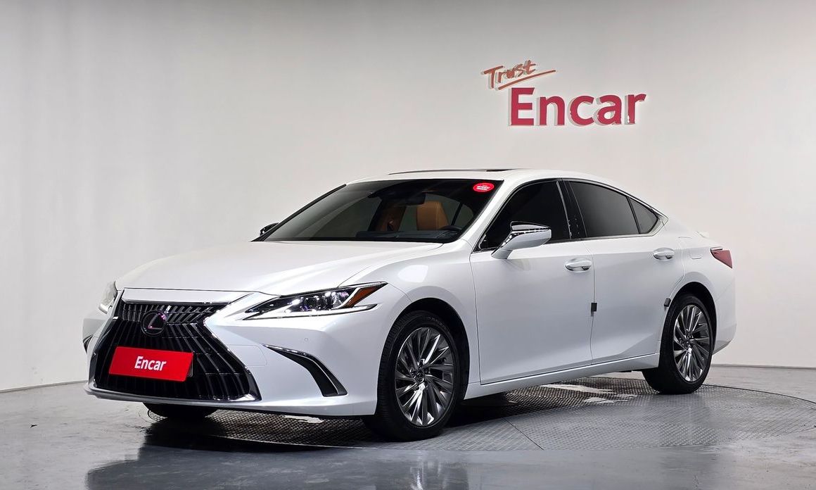 Lexus ES 2023