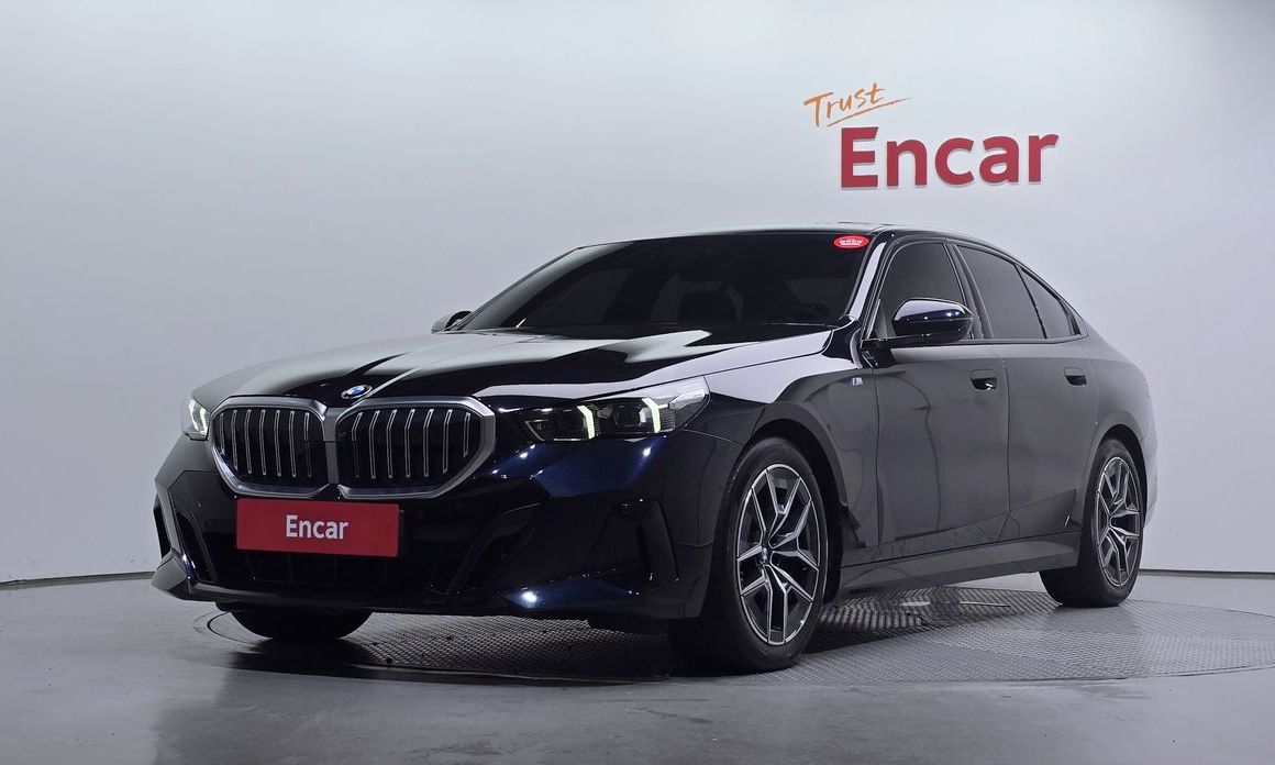 BMW 5-Series 2024
