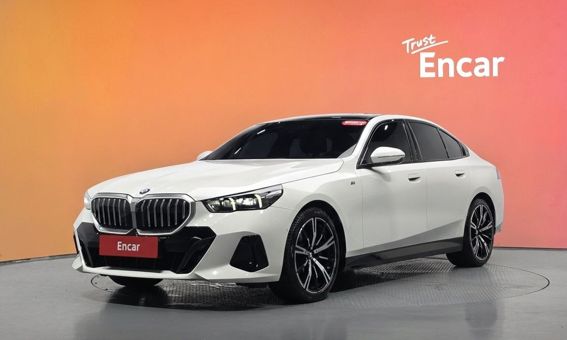 BMW 5-Series 2024