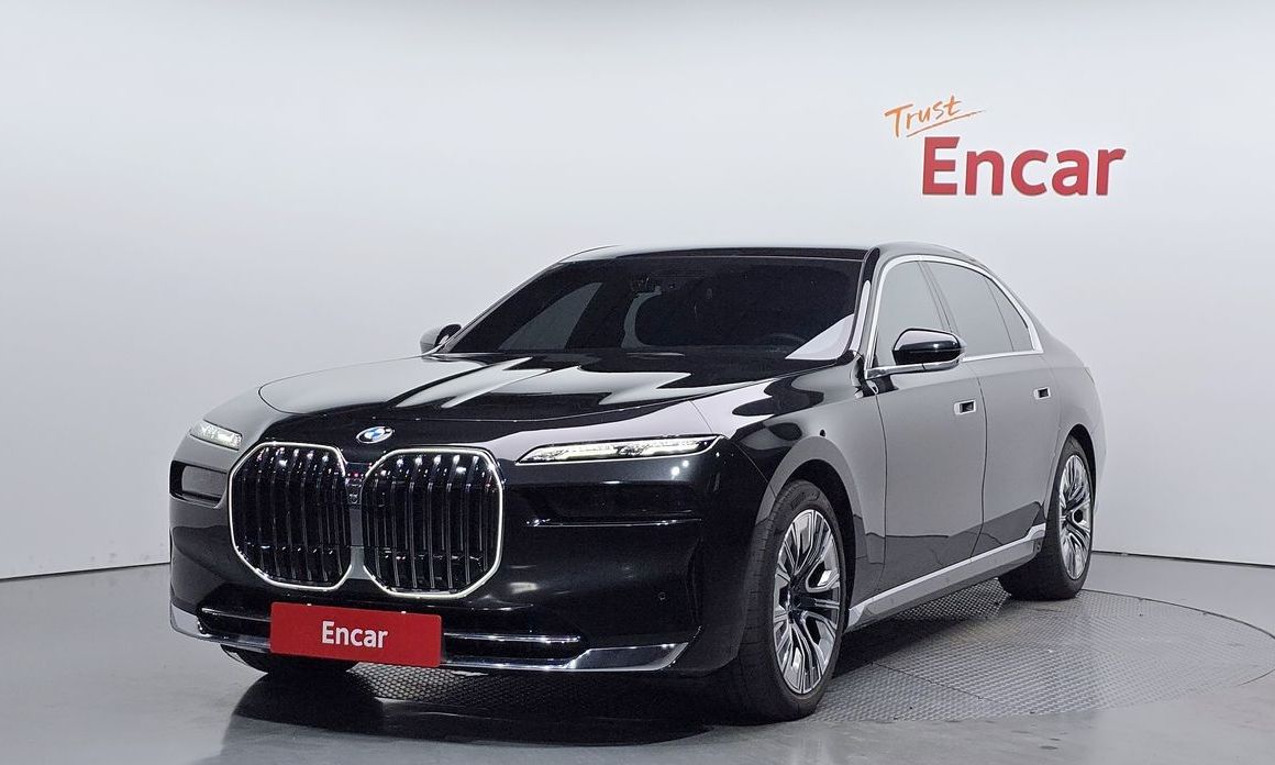 BMW 7-Series 2023