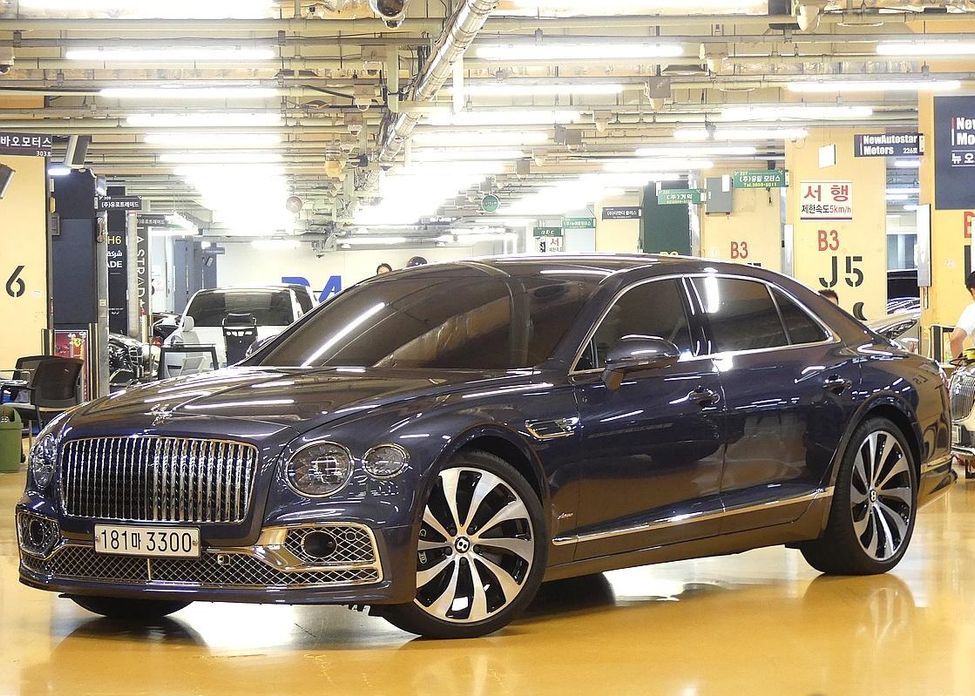 Bentley Flying Spur 2023