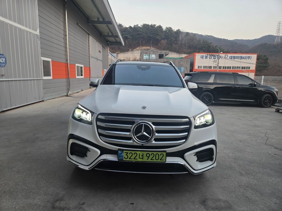 Mercedes-Benz GLS-Class 2025