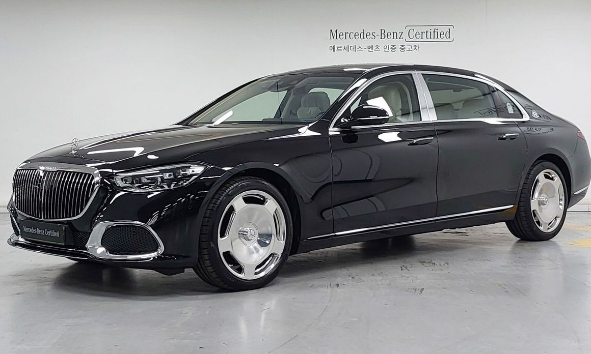 Mercedes-Benz S-Class 2025