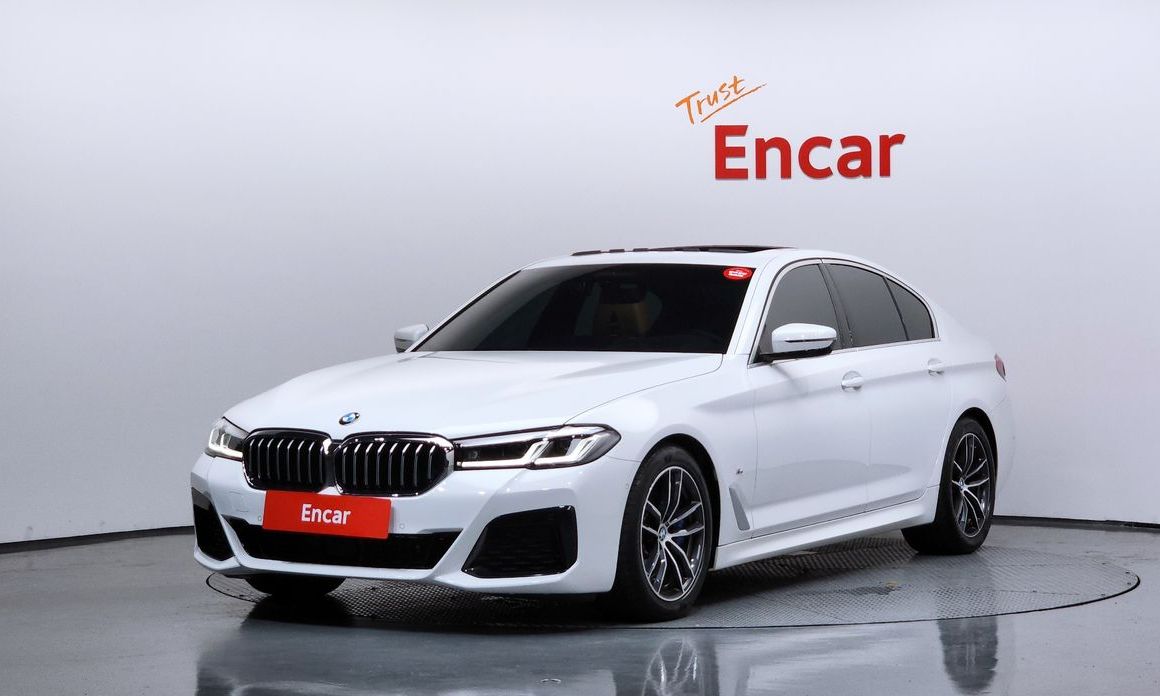 BMW 5-Series 2023