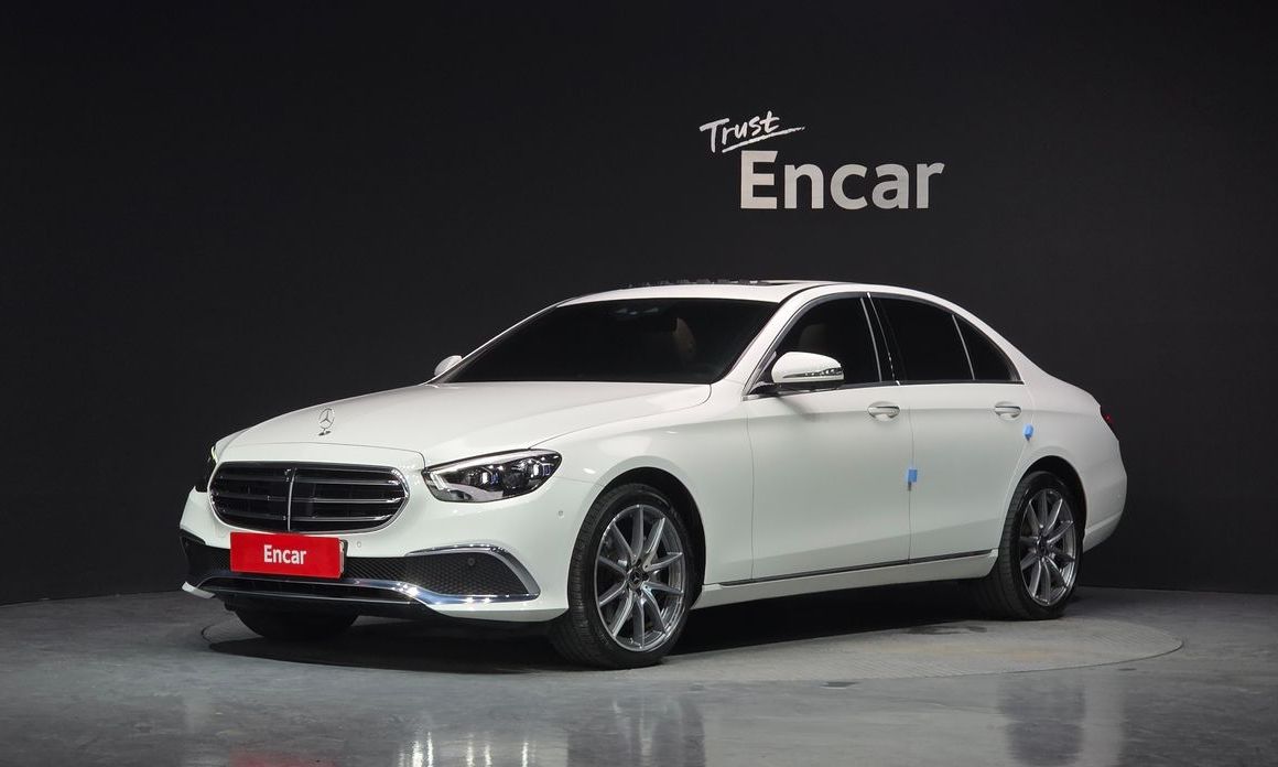 Mercedes-Benz E-Class 2022