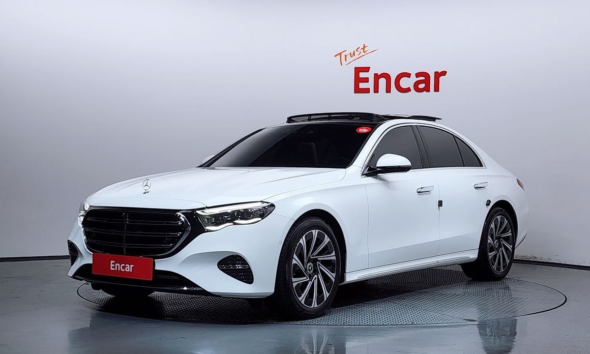 Mercedes-Benz E-Class 2024