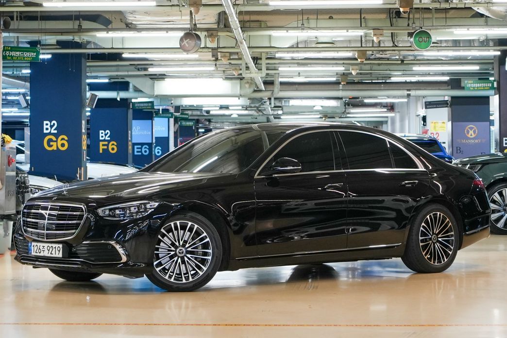 Mercedes-Benz S-Class 2021
