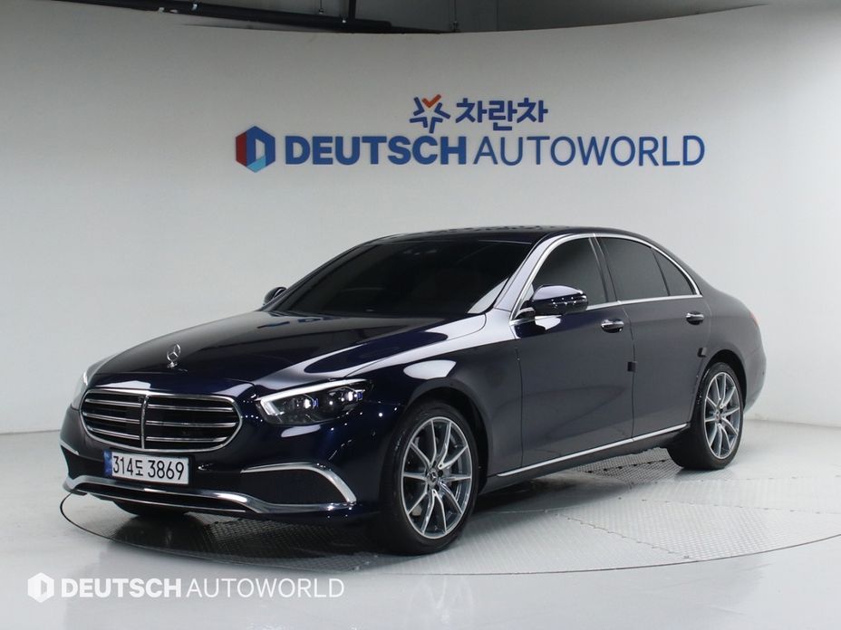 Mercedes-Benz E-Class 2022