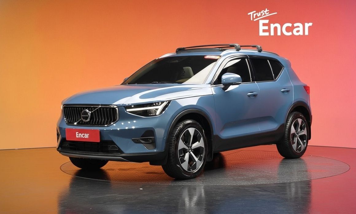 Volvo XC40 2025