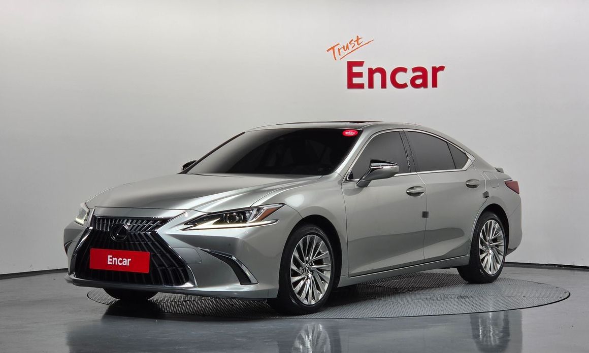 Lexus ES 2023