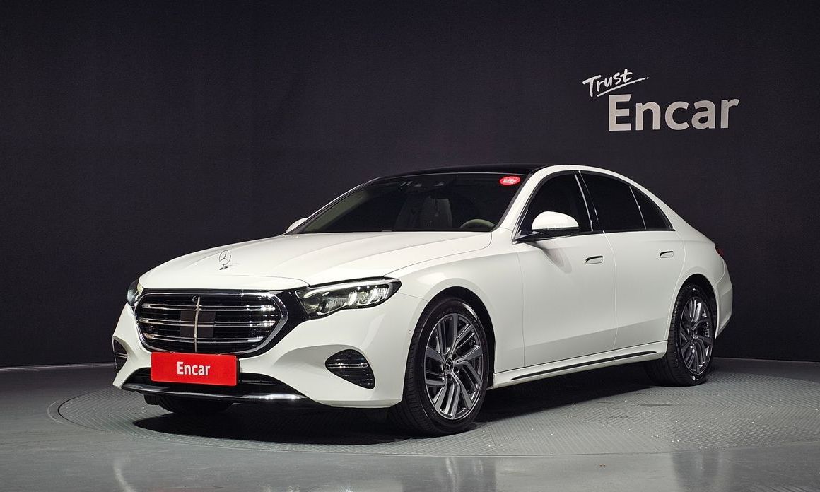 Mercedes-Benz E-Class 2024