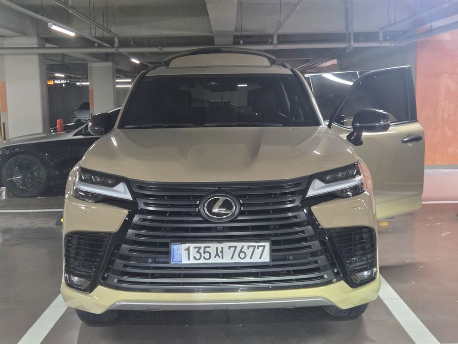 Lexus LX 2025