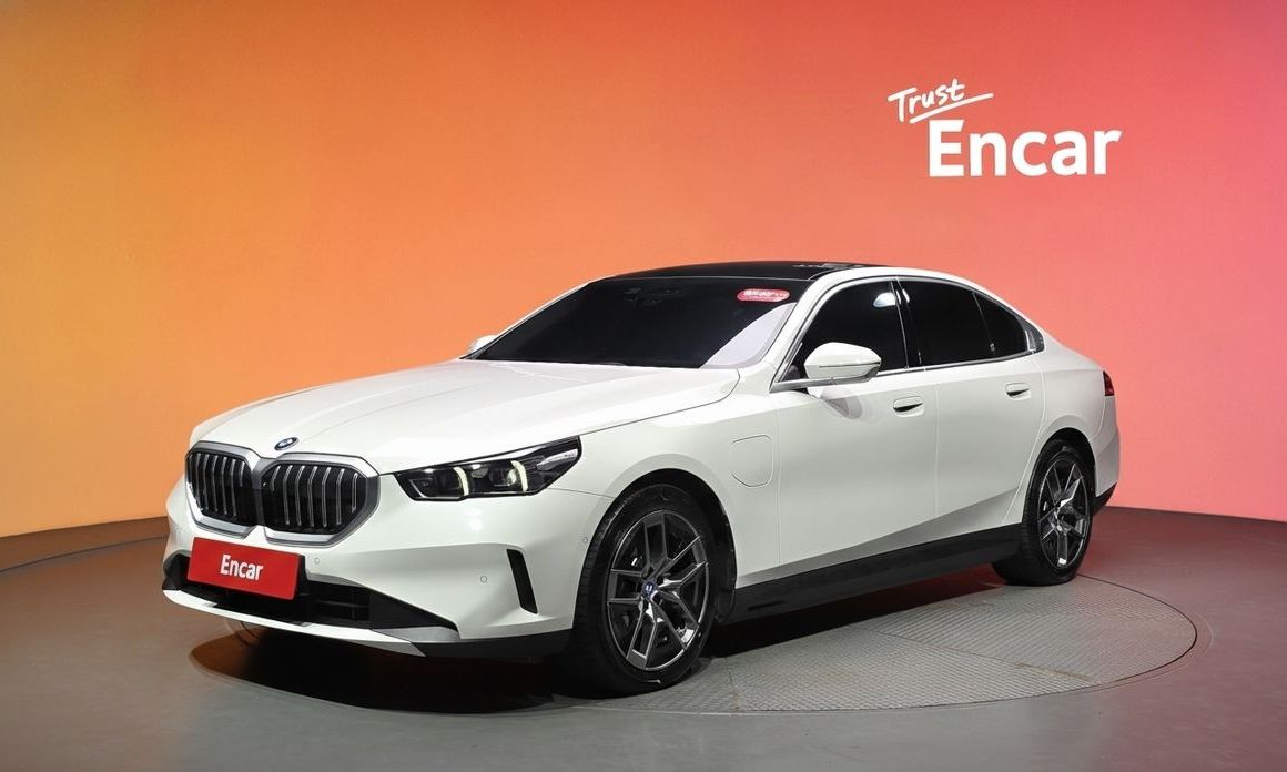 BMW 5-Series 2025