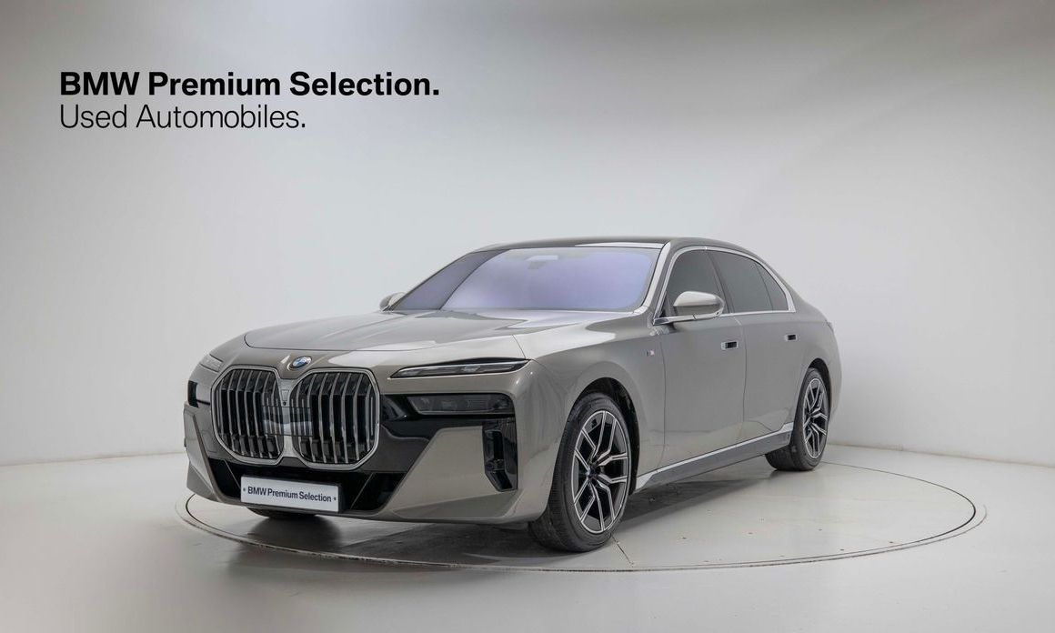 BMW 7-Series 2024
