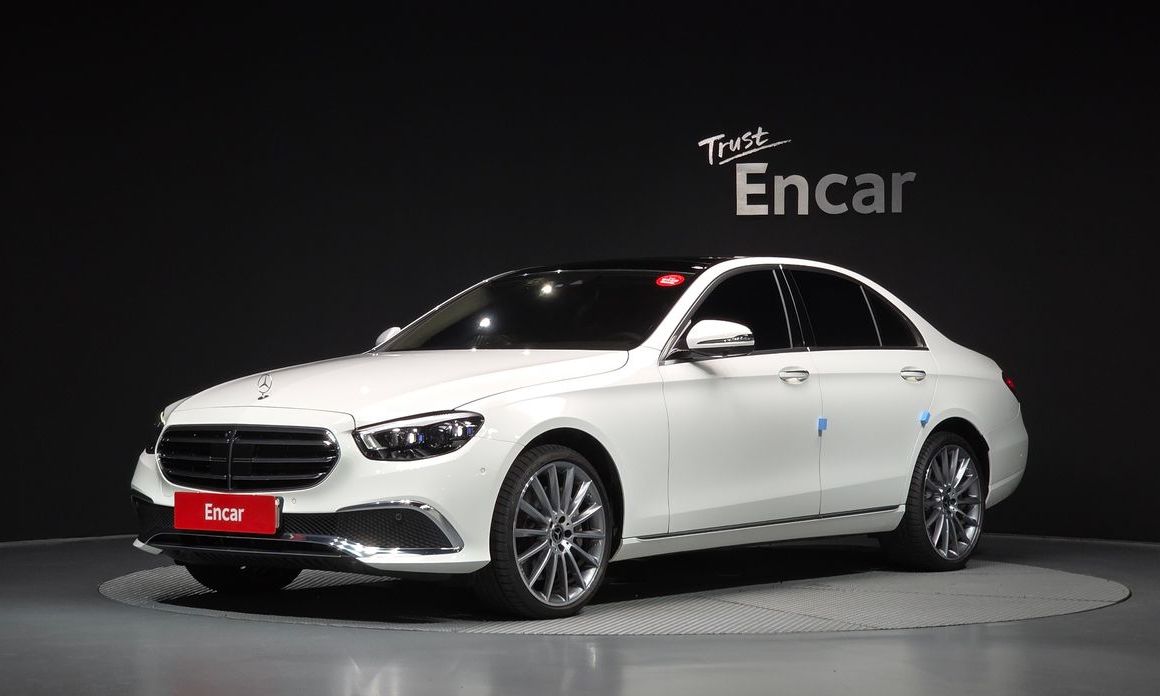 Mercedes-Benz E-Class 2023