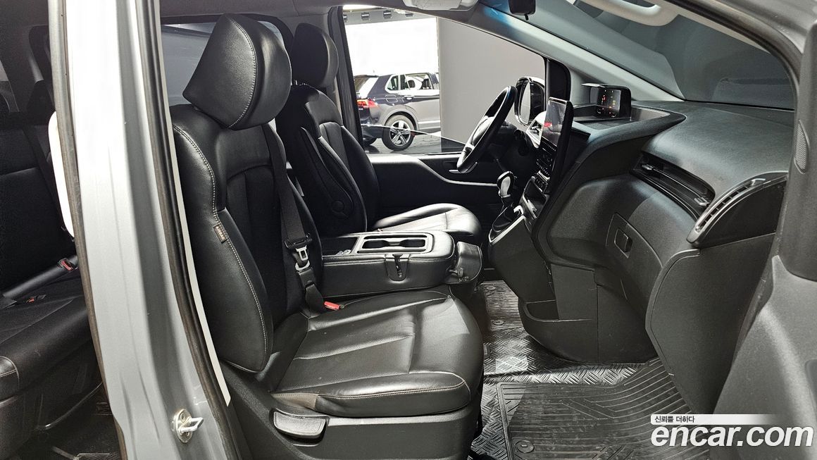 Hyundai Staria 2022