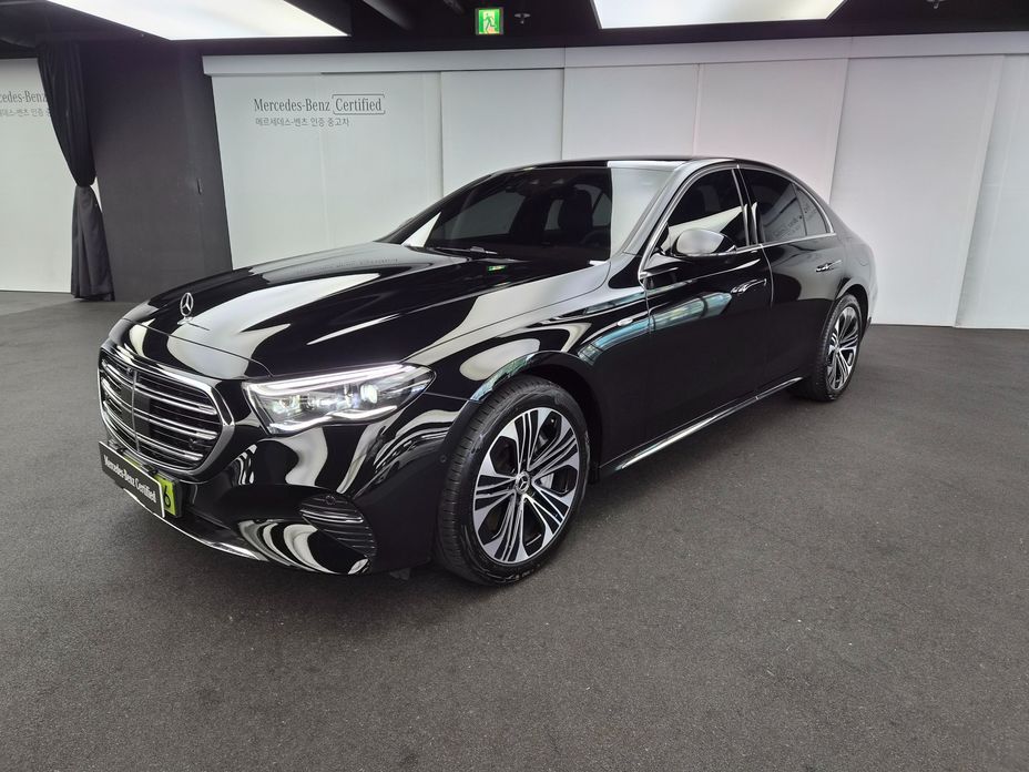 Mercedes-Benz E-Class 2025