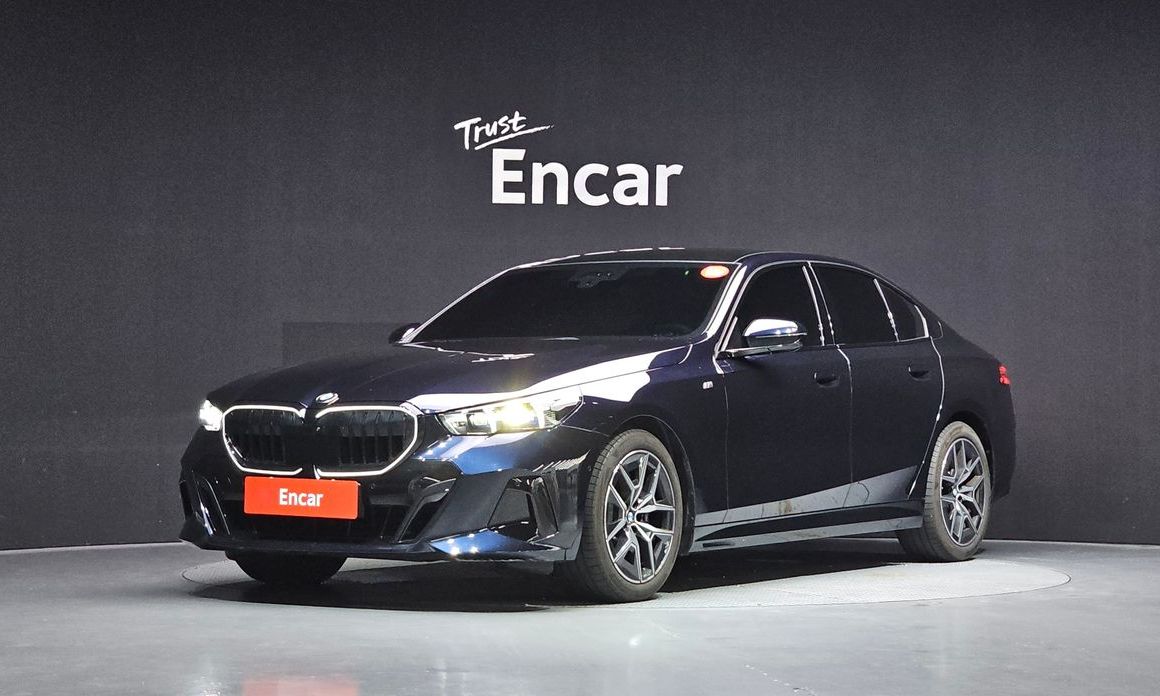 BMW 5-Series 2025