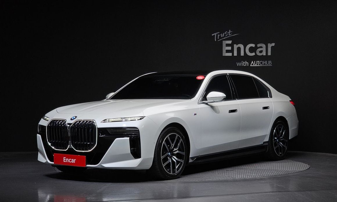 BMW i7 2023