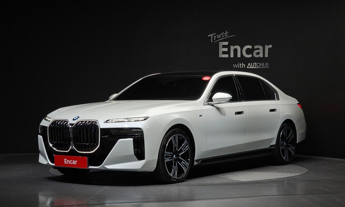 BMW i7 2025