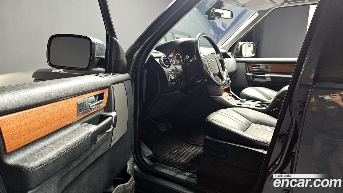 Land Rover Discovery 2013