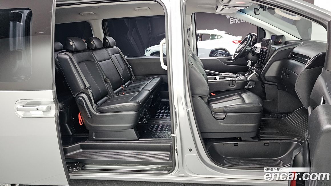 Hyundai Staria 2023