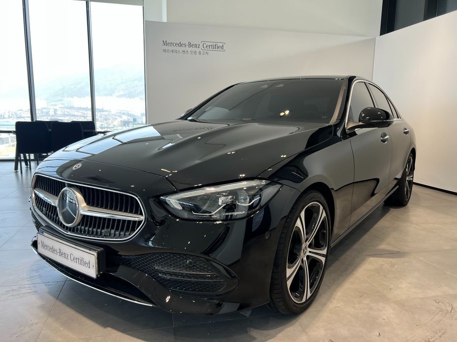 Mercedes-Benz C-Class 2024