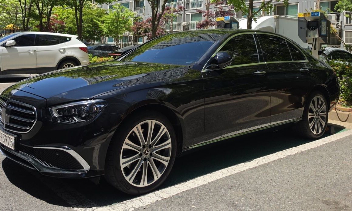 Mercedes-Benz E-Class 2023