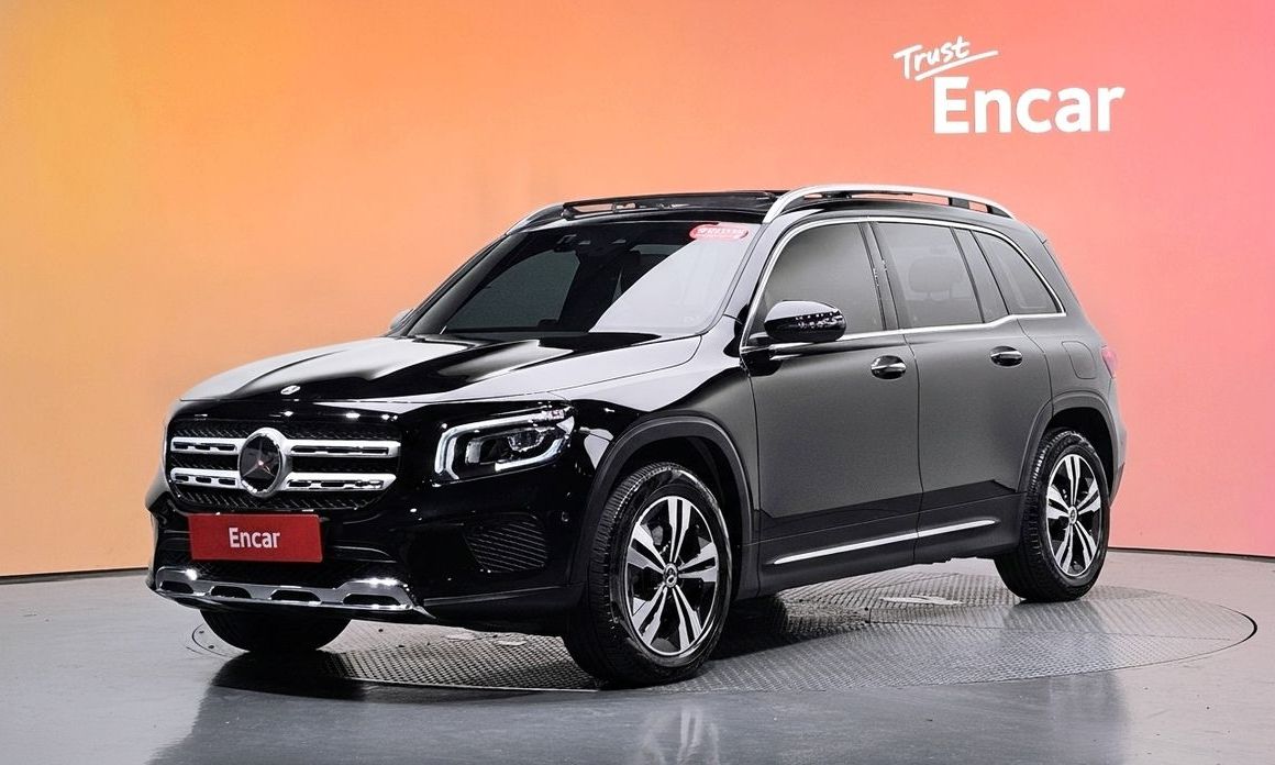 Mercedes-Benz GLB-Class 2023