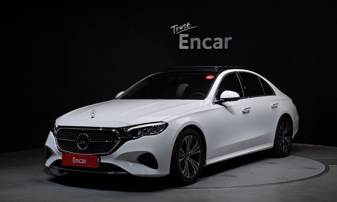 Mercedes-Benz E-Class 2024
