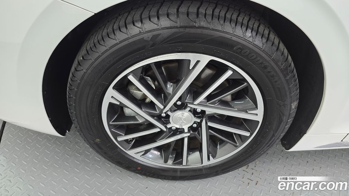 Hyundai Grandeur 2020