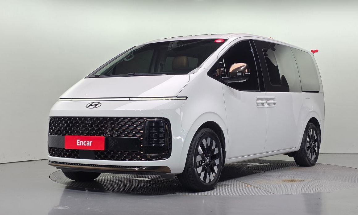 Hyundai Staria 2025