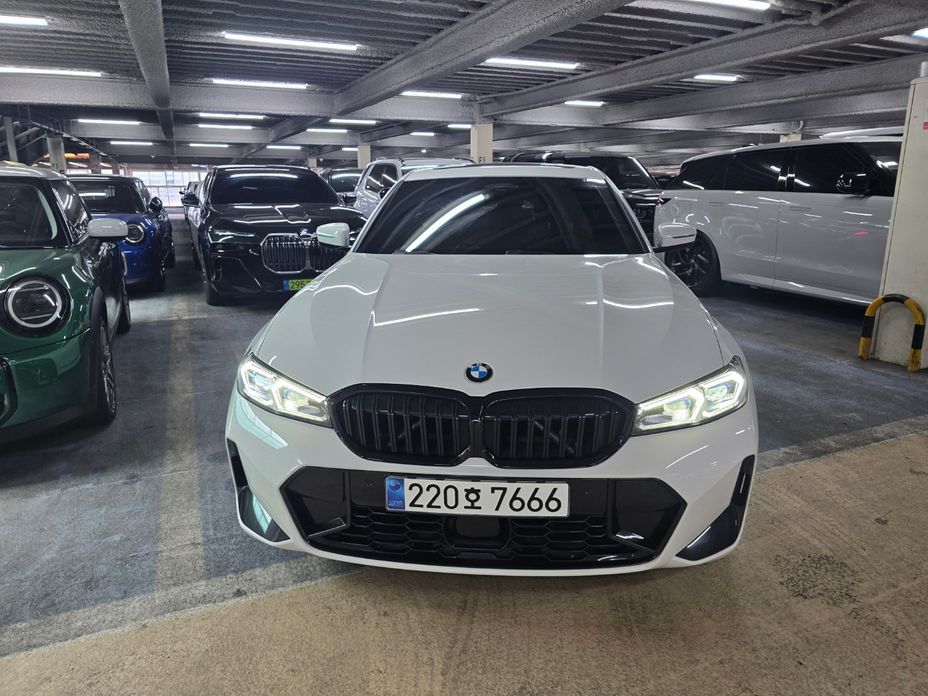 BMW 3-Series 2023