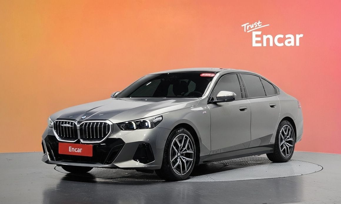 BMW 5-Series 2025