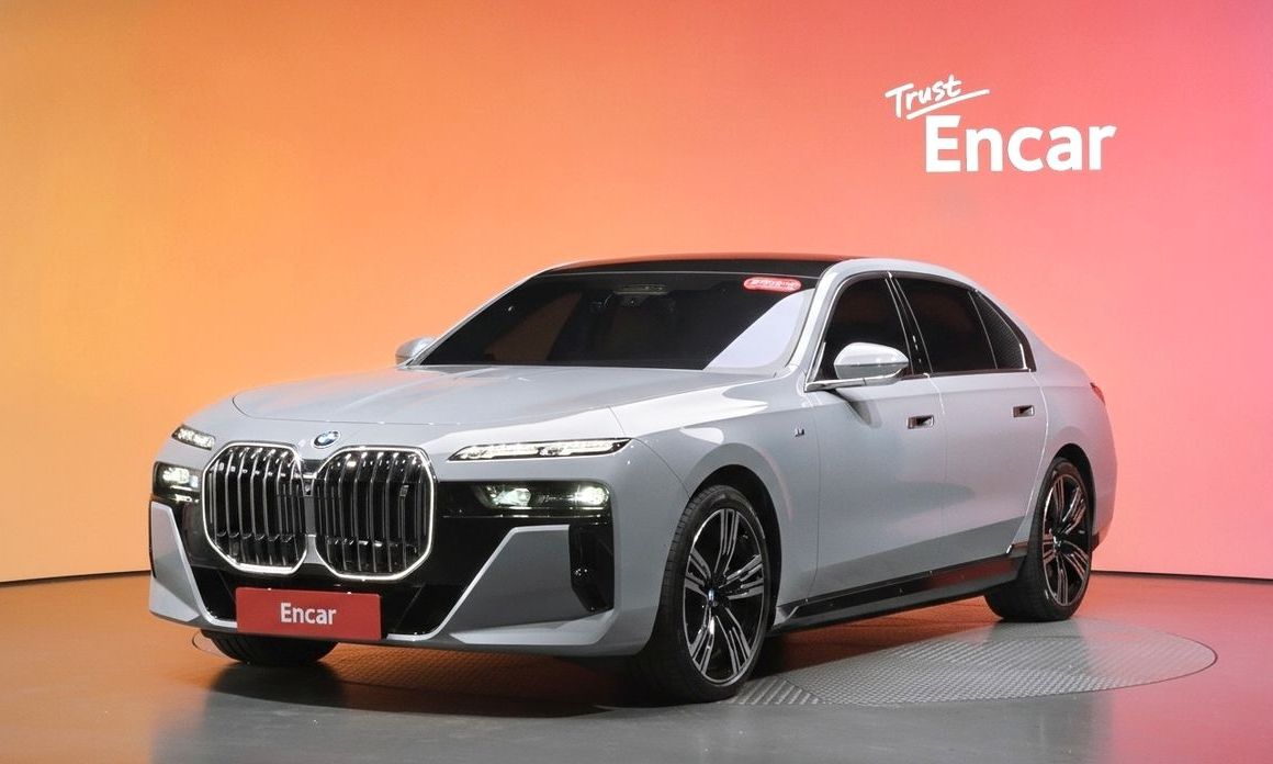 BMW i7 2024
