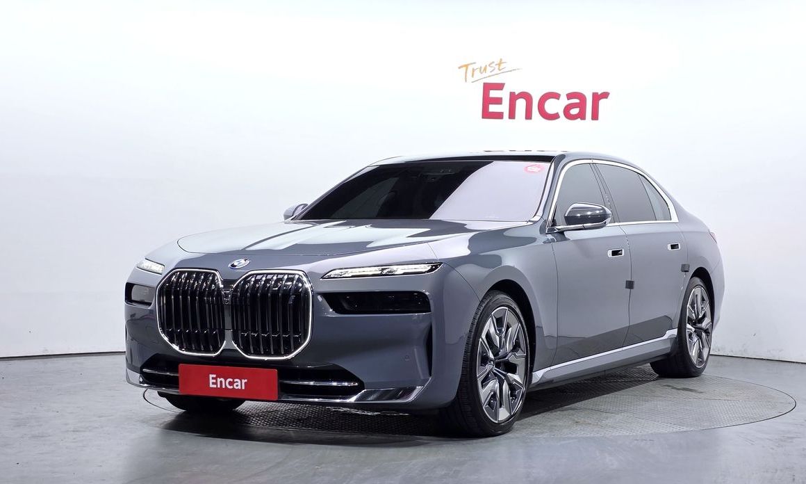 BMW i7 2023
