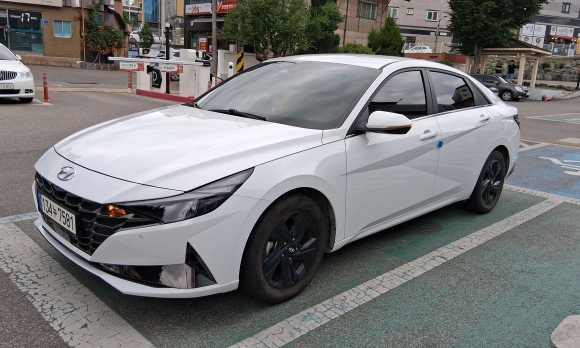 Hyundai AVANTE 2022