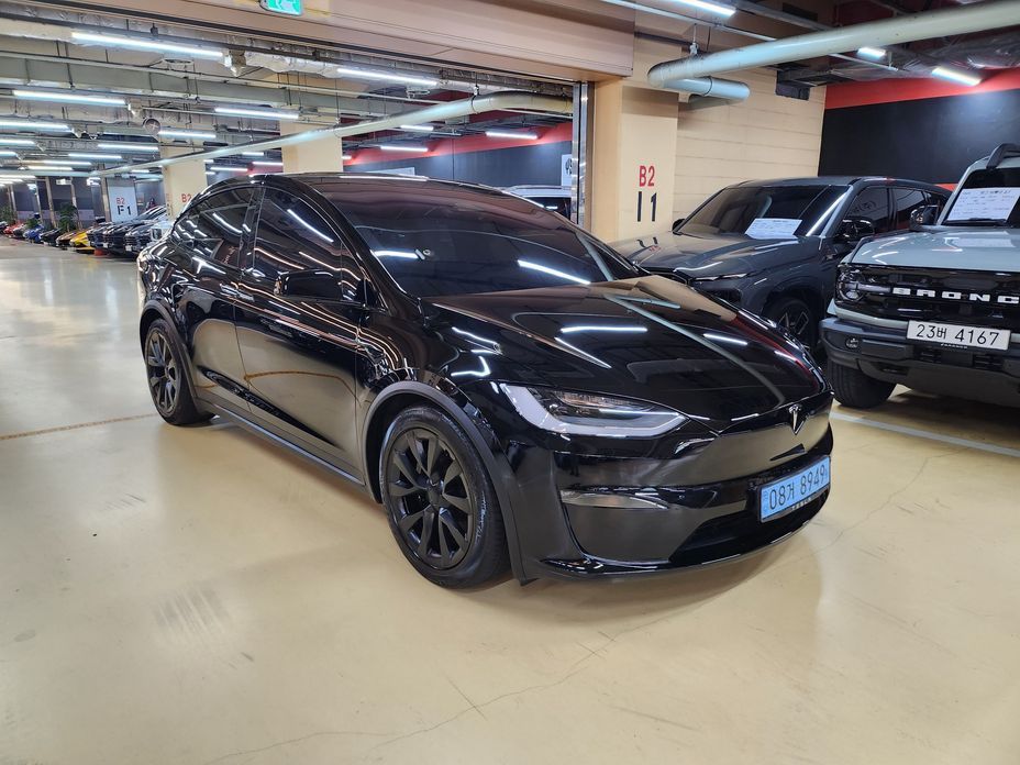 Tesla Model X 2023