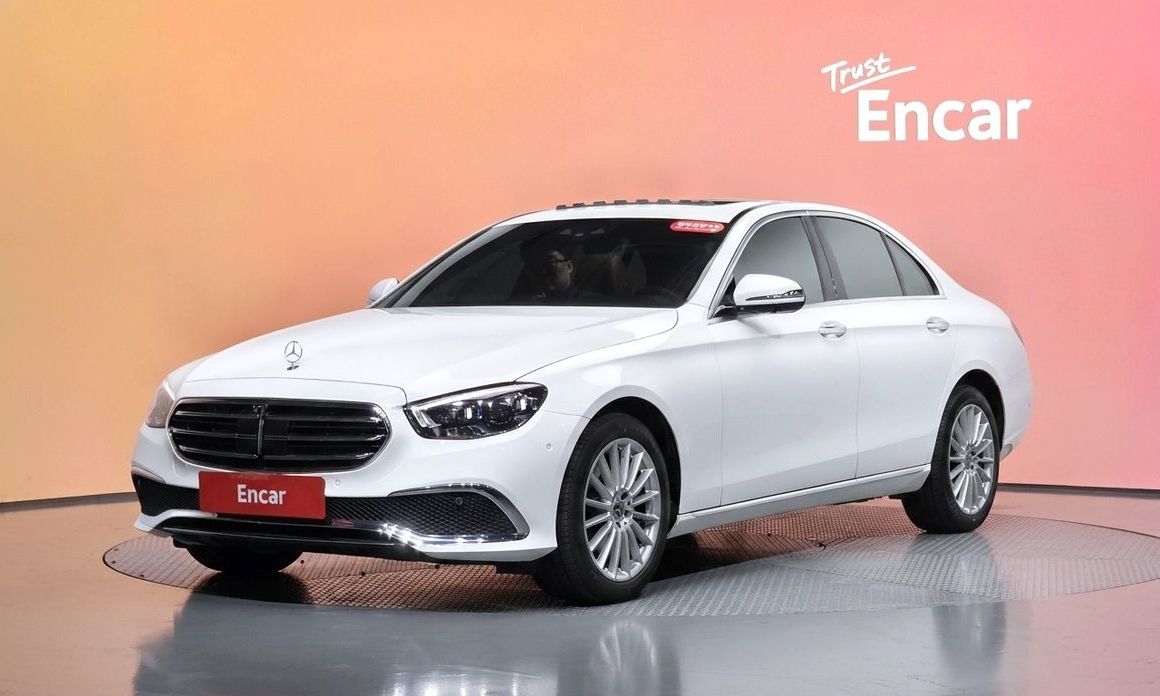 Mercedes-Benz E-Class 2023