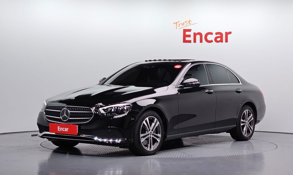 Mercedes-Benz E-Class 2022