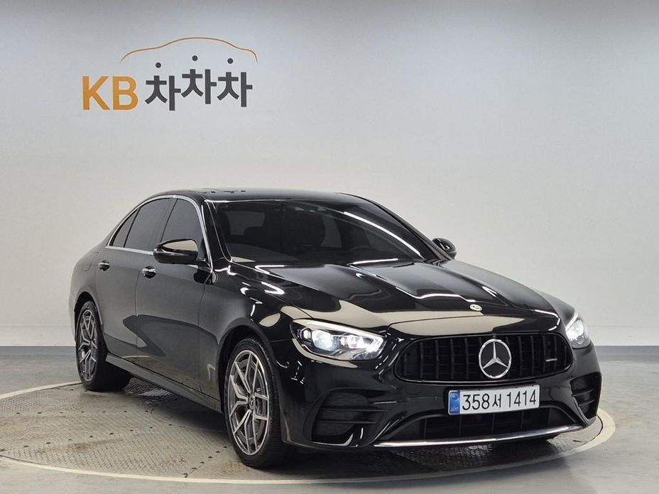 Mercedes-Benz E-Class 2023