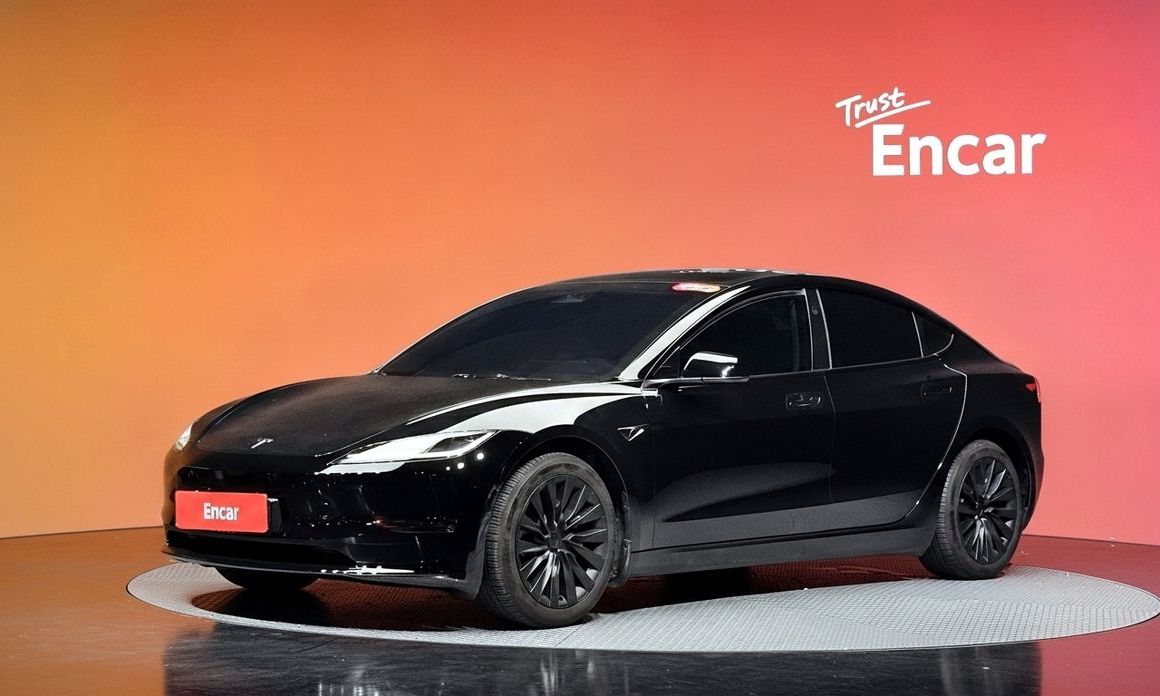 Tesla Model 3 2025