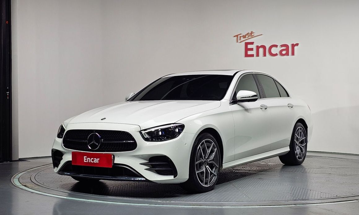 Mercedes-Benz E-Class 2023