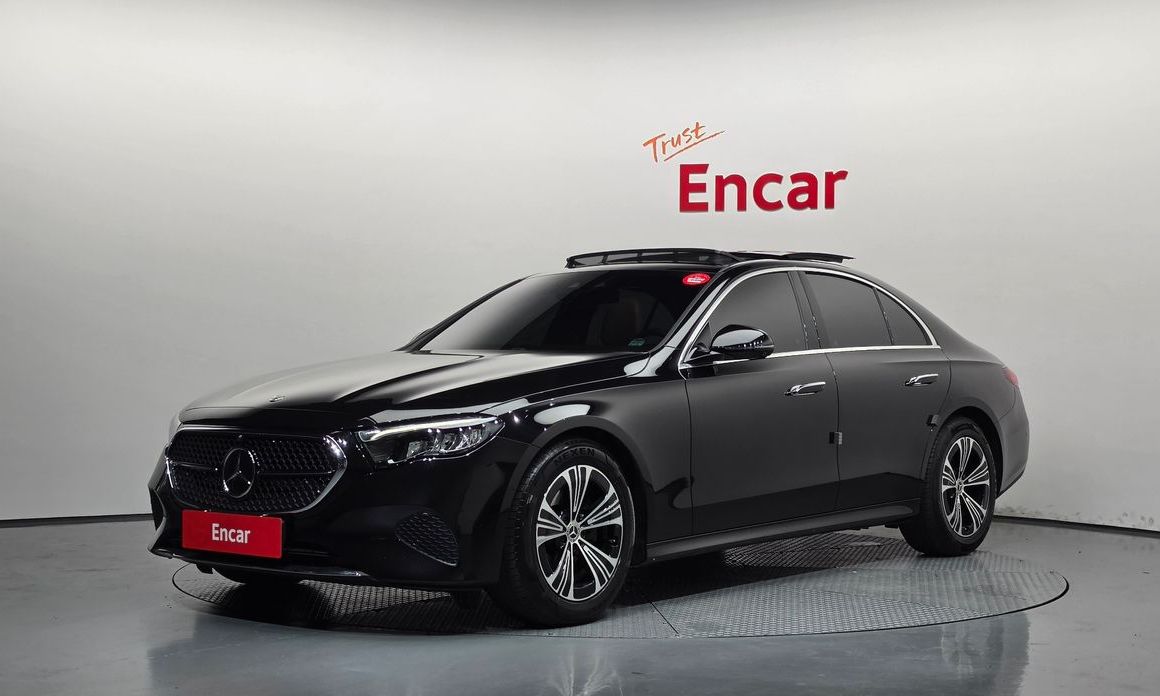 Mercedes-Benz E-Class 2024
