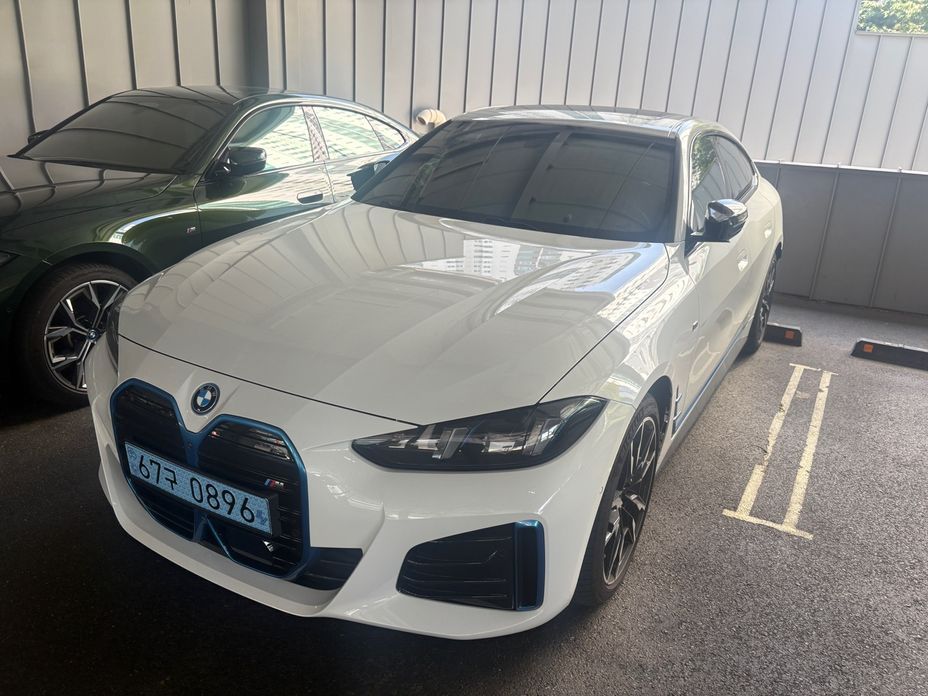 BMW i4 2025