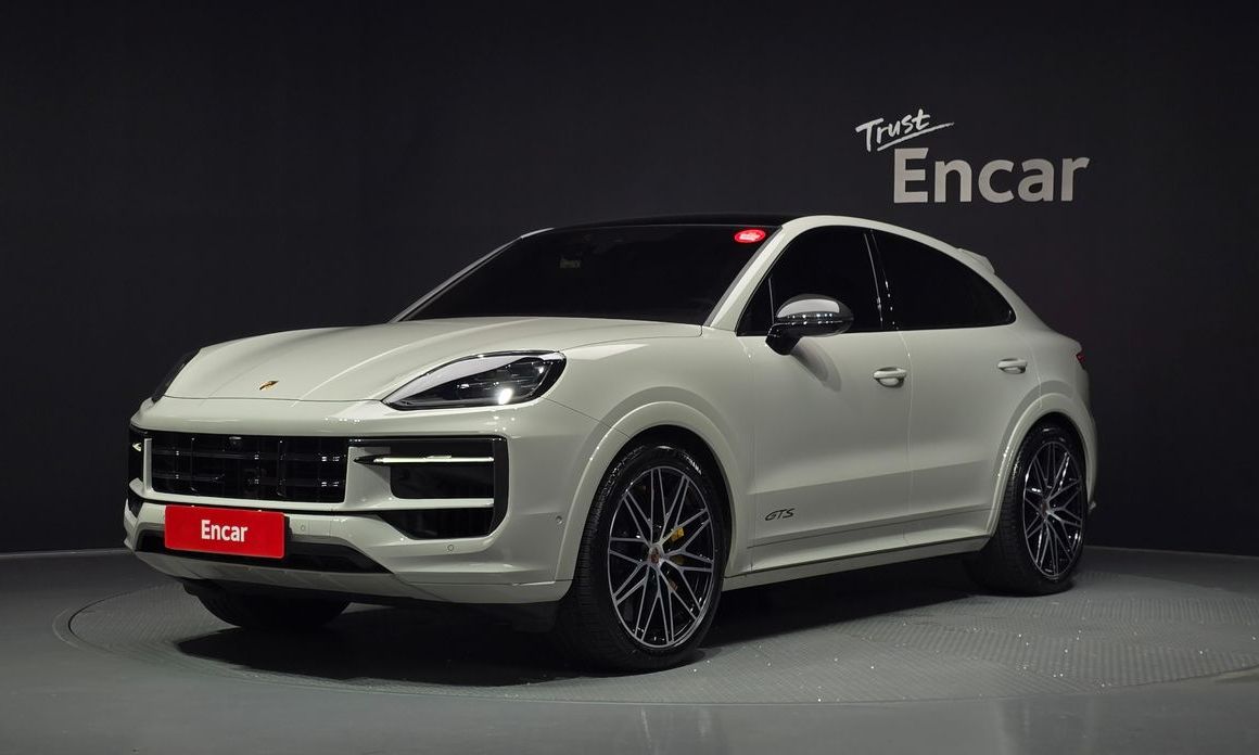 Porsche Cayenne 2025