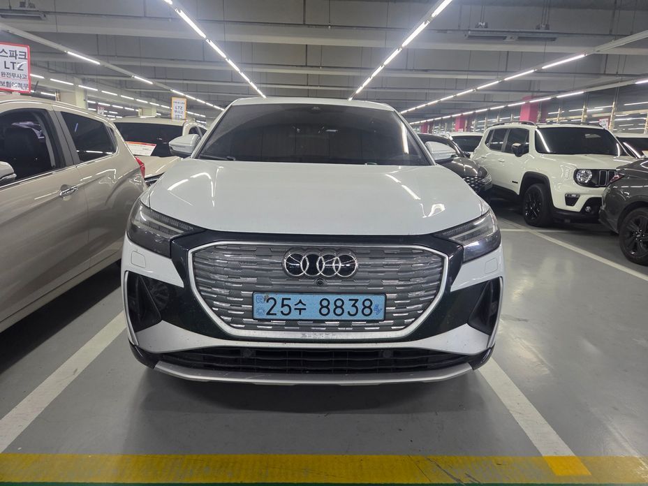 Audi Q4 e-tron 2023
