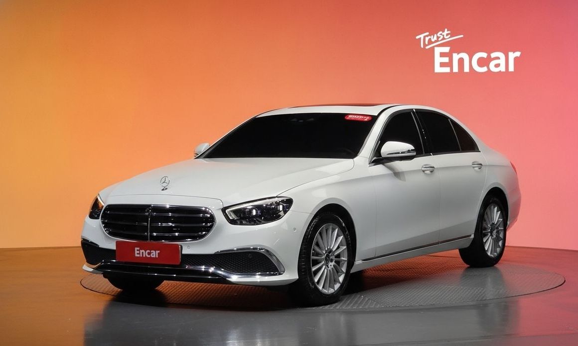 Mercedes-Benz E-Class 2022