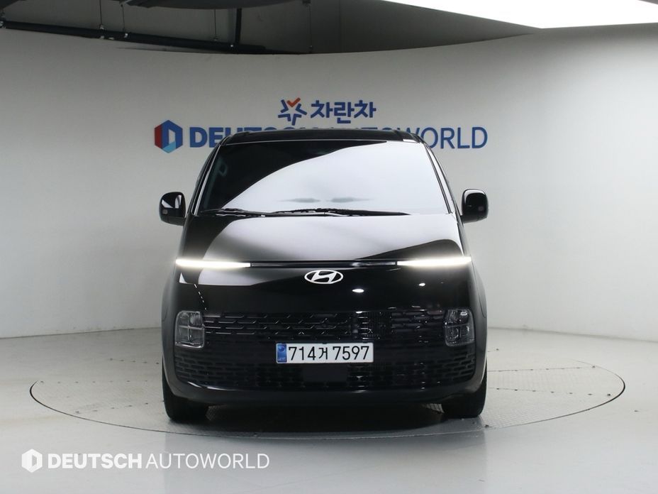 Hyundai Staria 2025